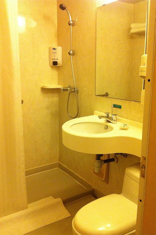Jinjiang Inn - Tianjin Heping Anshan Road Номер фото